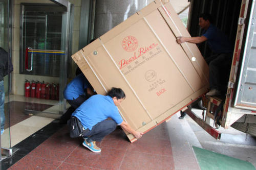 丹巴钢琴贵重工艺品无忧运